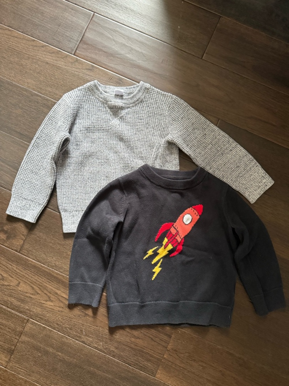 Gap boys sweaters 3T VGUC